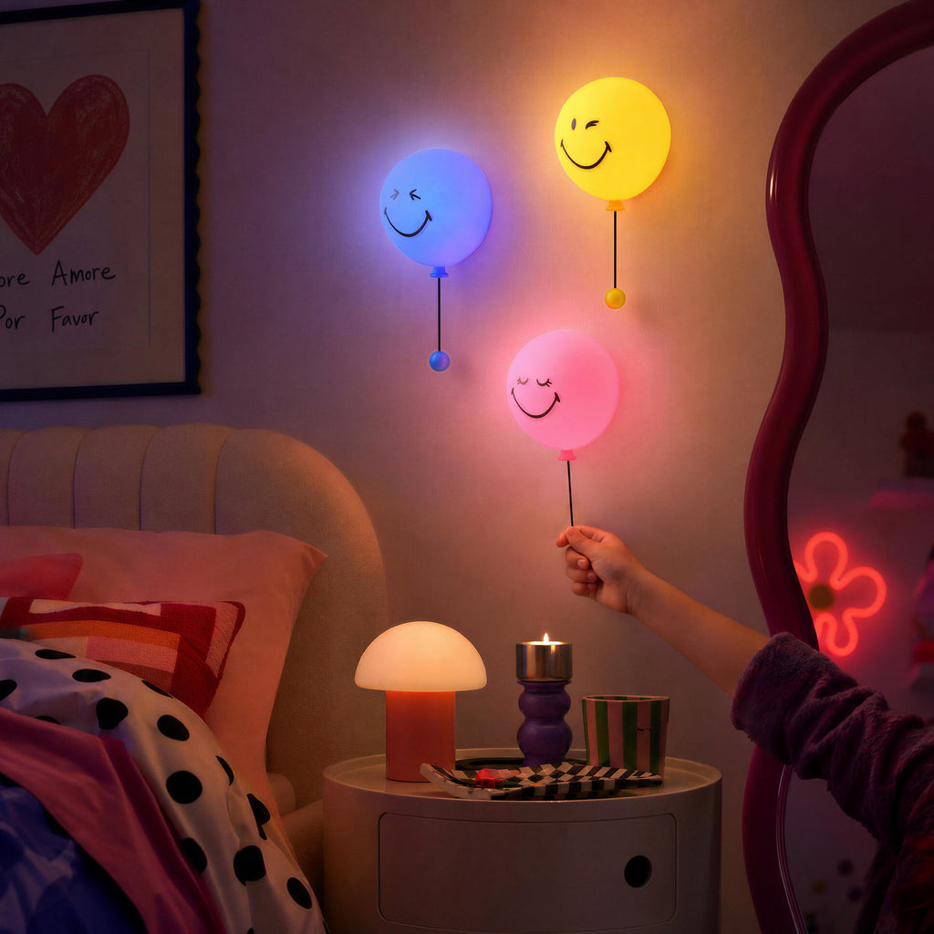 Bubbly Light Smiley I MOB